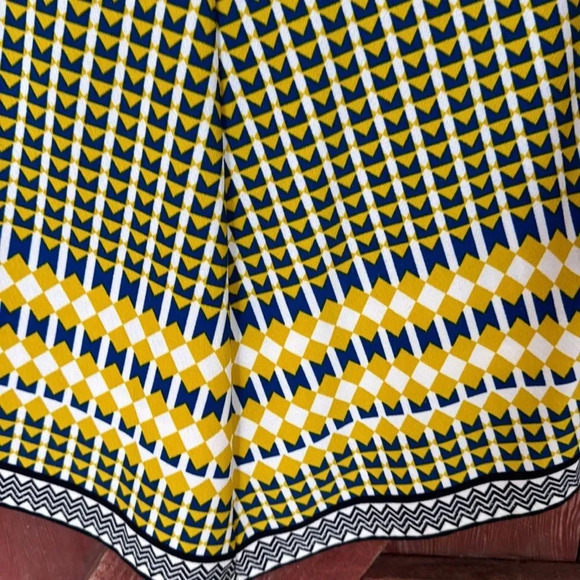 Chico’s blue/gold geometric print V neck bell sleeve flared stretch top. Small - Picture 5 of 6